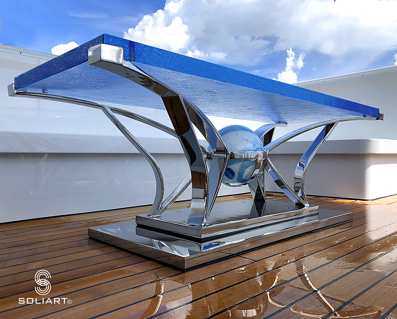 Yacht Table